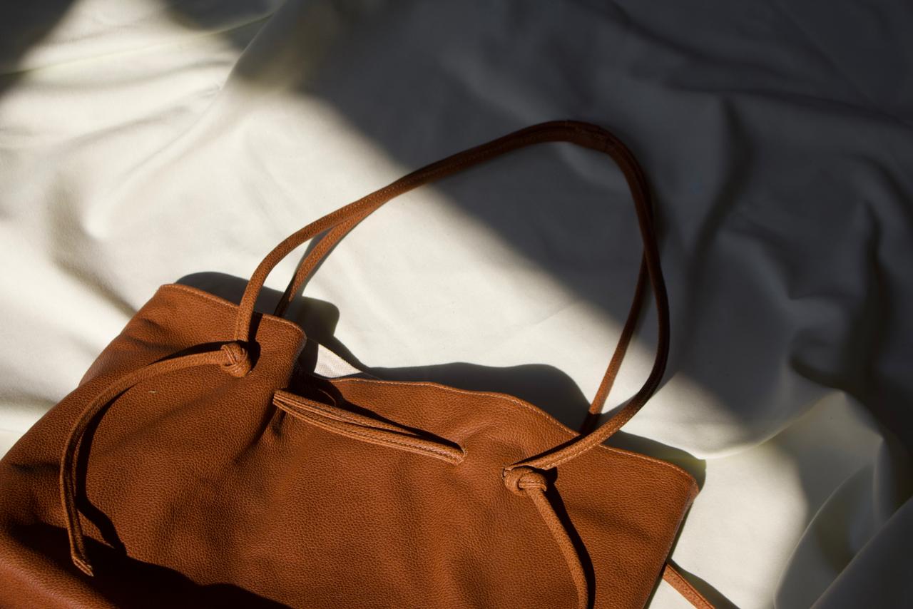 LIGHT BROWN TOTE